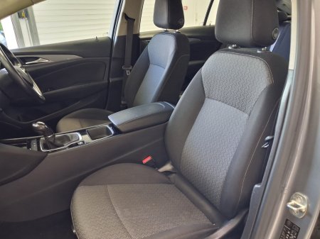 2018 Vauxhall Insignia - photo 17