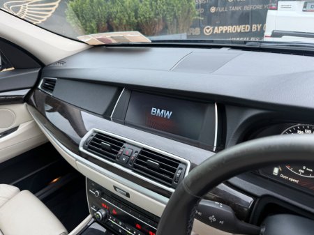 2010 BMW 5-Series - photo 9
