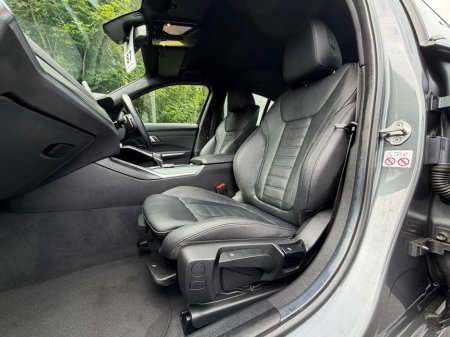 2021 BMW 3-Series - photo 18