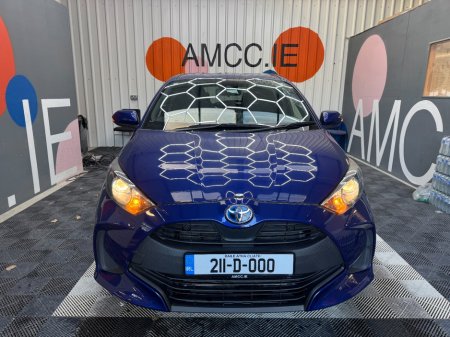 2021 Toyota Yaris - photo 2