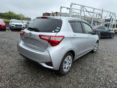 2017 Toyota Yaris - photo 3