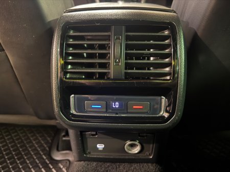 2020 Volkswagen Passat - photo 25