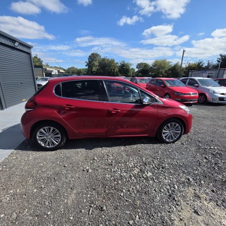 2017 Peugeot 208 - photo 10