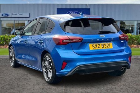 2023 Ford Focus - photo 2