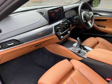 2023 BMW 5-Series - photo 6
