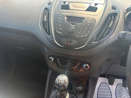 2017 Ford Transit Courier - photo 10