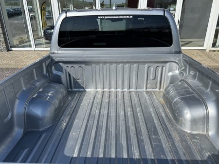 2025 Toyota Hilux - photo 6