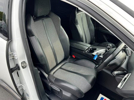 2022 Peugeot 3008 - photo 9