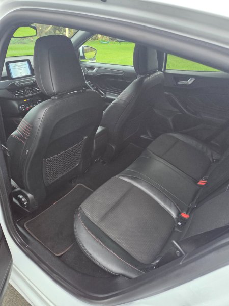 2019 Ford Focus - photo 10