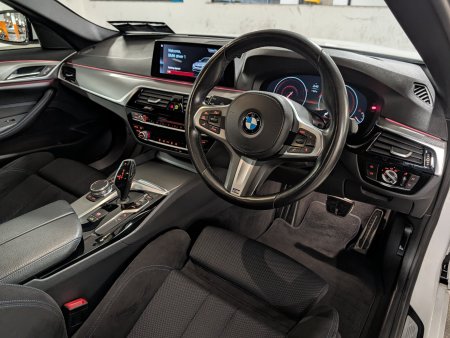 2020 BMW 5-Series - photo 19