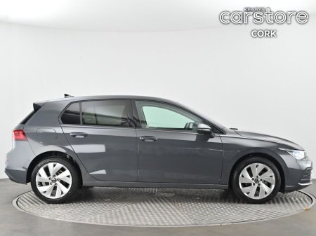 2021 Volkswagen Golf - photo 2