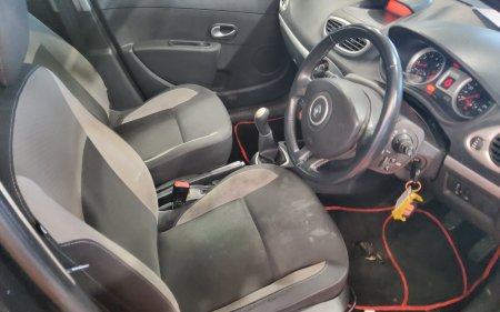 2011 Renault Clio - photo 13