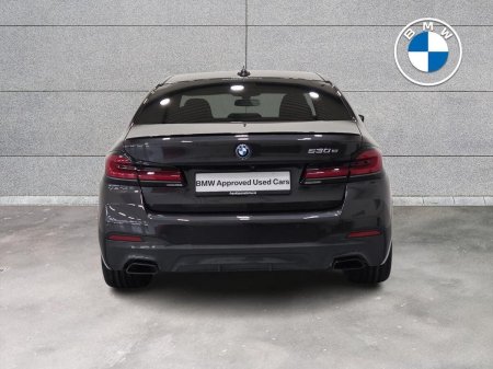 2022 BMW 5-Series - photo 15