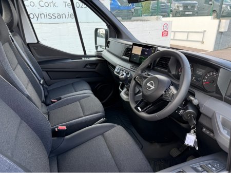 2026 Nissan Interstar - photo 5