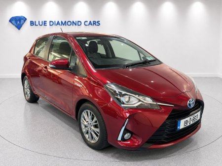 2019 Toyota Yaris Hybrid Luna