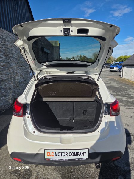 2015 Mazda Demio - photo 9