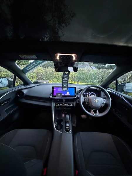 2025 Toyota C-HR - photo 14
