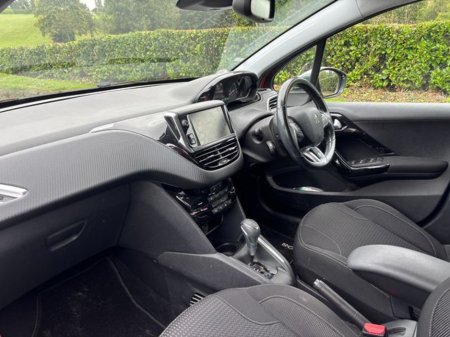 2017 Peugeot 208 - photo 13