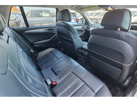 2022 BMW 5-Series - photo 11