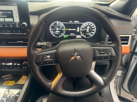 2022 Mitsubishi Outlander - photo 10