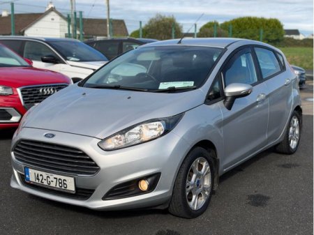 2014 Ford Fiesta - photo 2