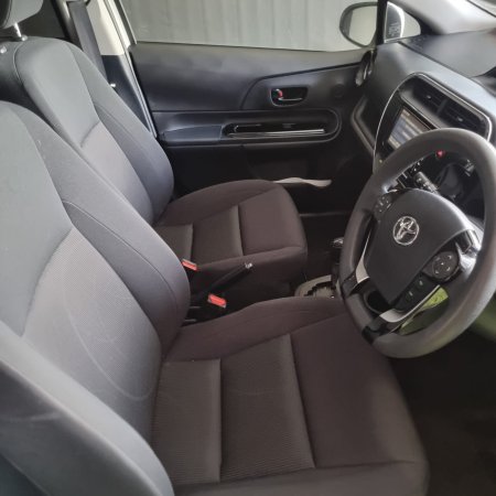 2019 Toyota Aqua - photo 10