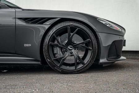 2019 Aston Martin DBS - photo 9
