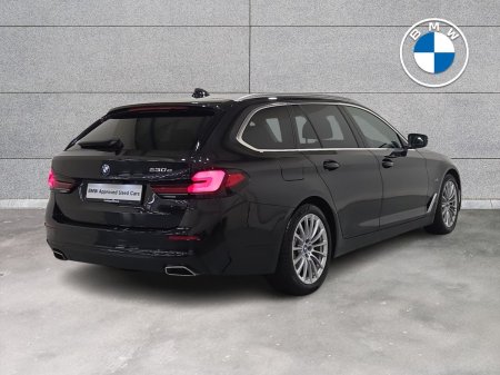 2023 BMW 5-Series - photo 24
