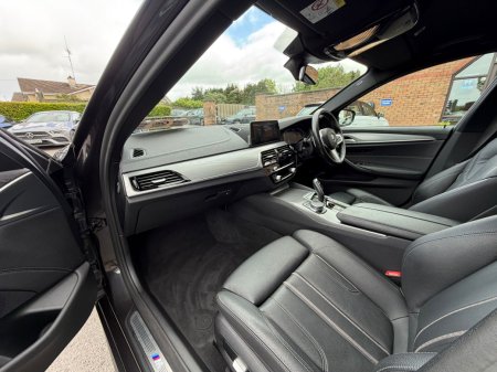 2020 BMW 5-Series - photo 14