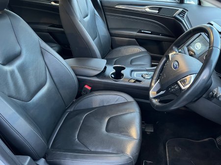 2020 Ford Mondeo - photo 9