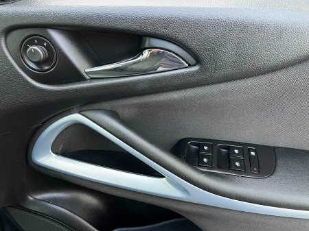 2016 Opel Zafira - photo 28