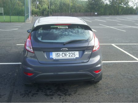 2015 Ford Fiesta - photo 4
