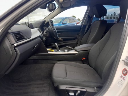 2017 BMW 3-Series - photo 16