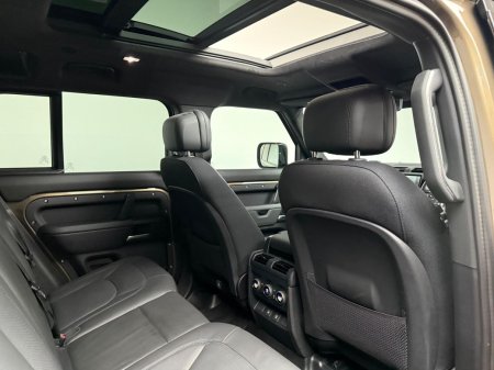 2025 Land Rover Defender - photo 12
