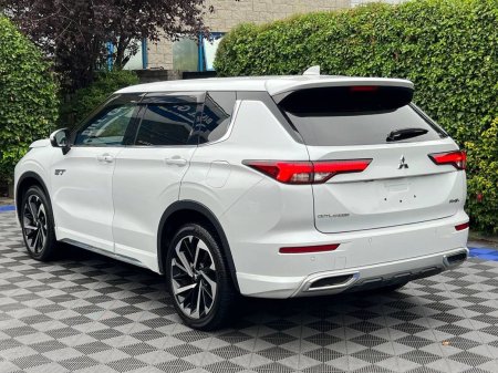 2022 Mitsubishi Outlander - photo 5