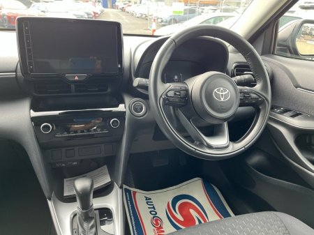 2025 Toyota Yaris Cross - photo 9