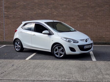 2014 Mazda Demio - photo 2