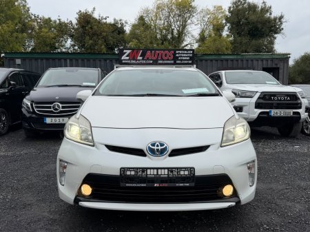 2015 Toyota Prius - photo 2