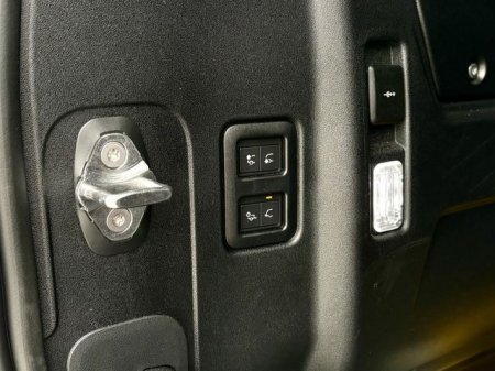 2026 Land Rover Defender - photo 17
