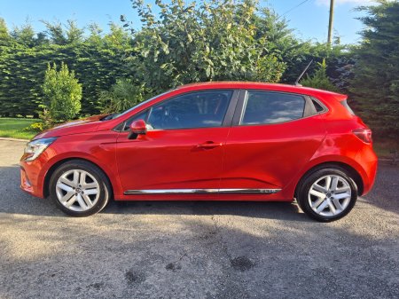 2020 Renault Clio - photo 18