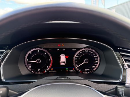 2019 Volkswagen Passat - photo 18