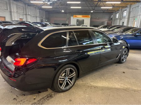 2023 BMW 5-Series - photo 3