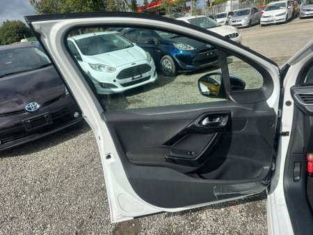 2017 Peugeot 208 - photo 12