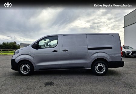 2025 Toyota Proace - photo 16
