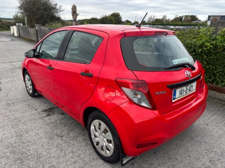 2014 Toyota Yaris - photo 5