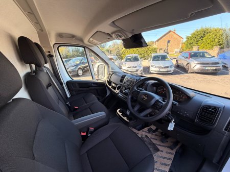 2027 Opel Movano - photo 9
