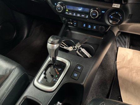 2019 Toyota Hilux - photo 16