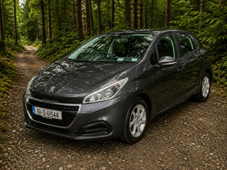 2016 Peugeot 208 - photo 2