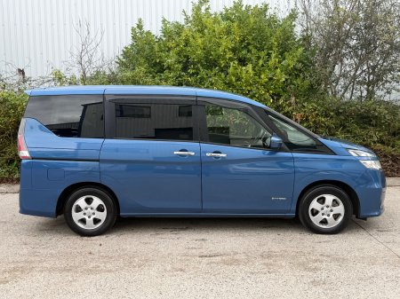 2019 Nissan Serena - photo 2