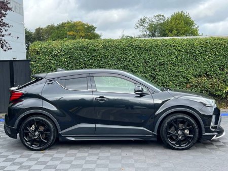 2021 Toyota C-HR - photo 2